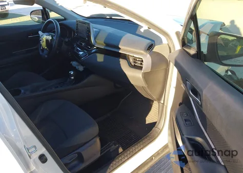 2020 Toyota C-Hr Le z USA, uszkodzony, nr VIN JTNKHMBX6L1088775